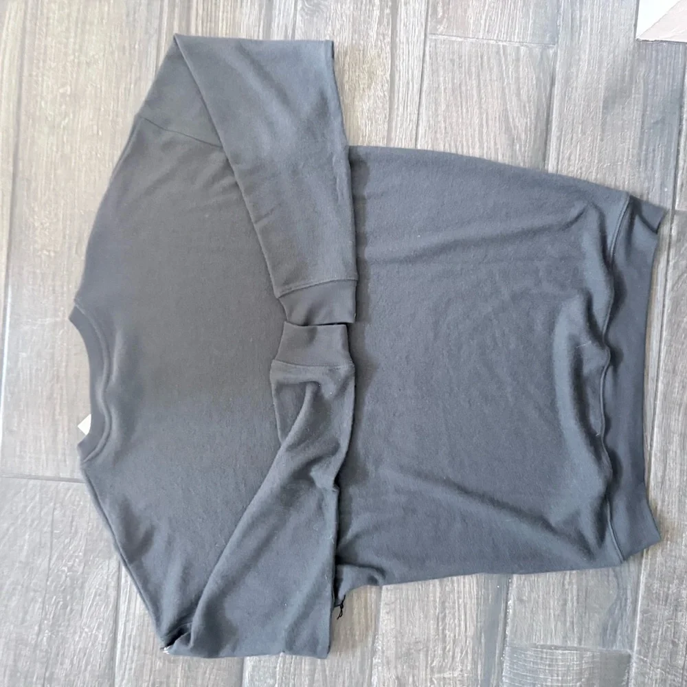 ALO Soho Pullover in Anthracite - Picture 7 of 7